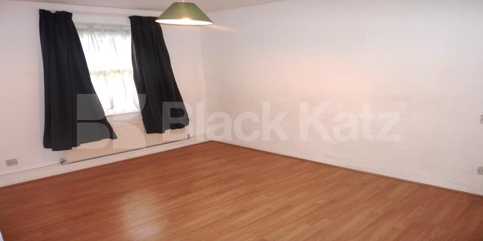 			NEW INSTRUCTION!, 2 Bedroom, 1 bath, 1 reception Flat			 Barker Drive, CAMDEN